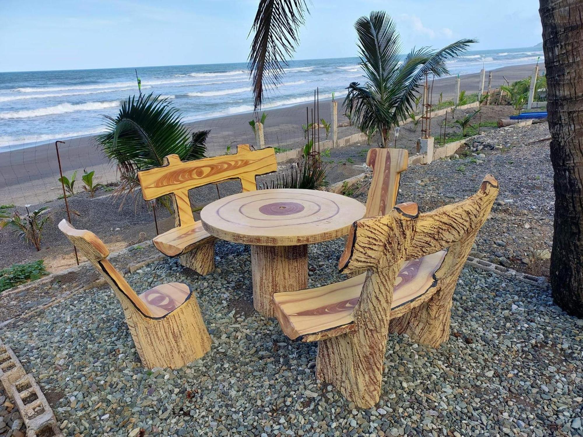 Costa Alora Beach Resort Dingalan Exterior foto